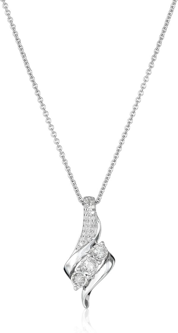 Diamond 3 Stone Pendant Necklace