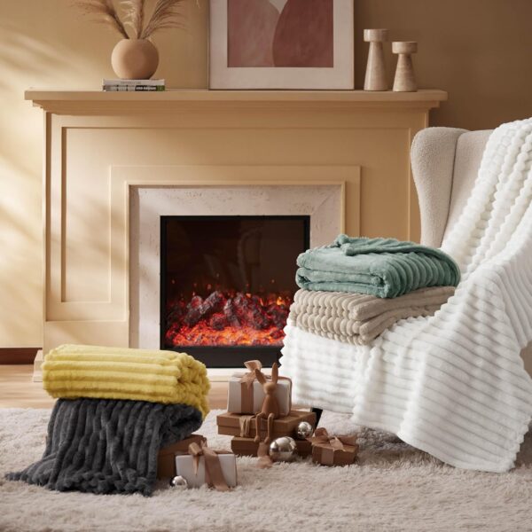 Bedsure White Throw Blanket - Image 6