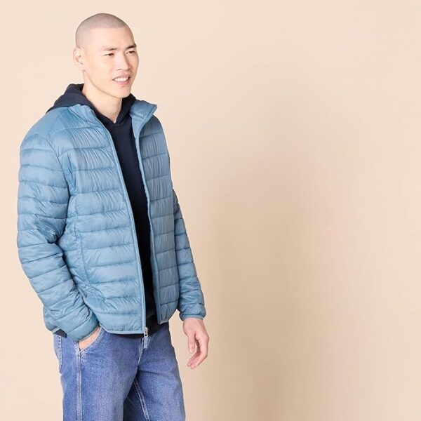 Amazon Essentials Men's Packable Lightweight Water-Resistant Puffer Jacket (Available in Big & Tall) - Image 3